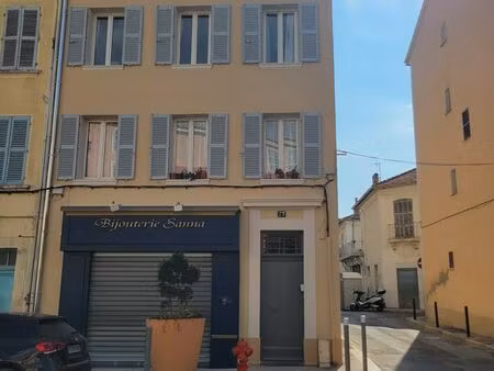 local commercial 60 m2