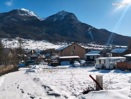 terrain constructible viabilisé ensoleillé