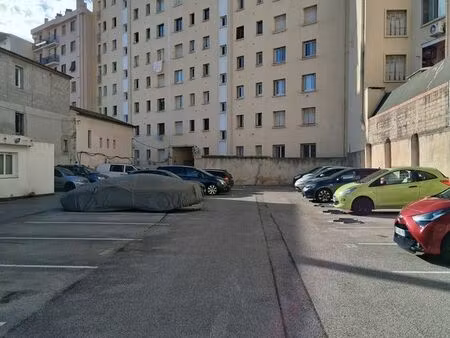 parking sécurisé