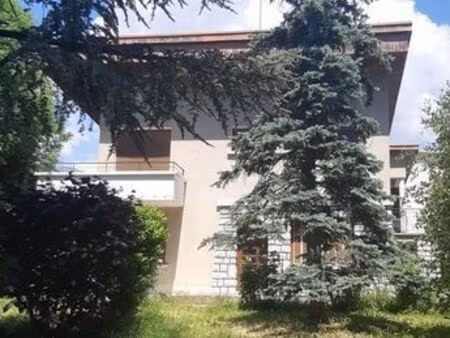 belle maison de ville avec 2 appartements