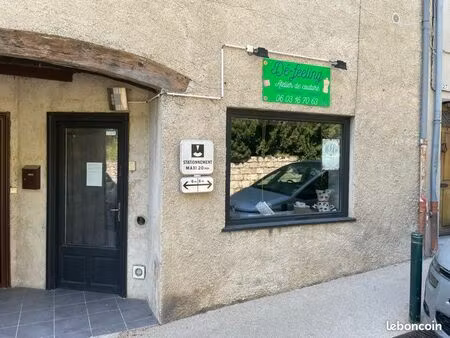 local commercial 22 m2