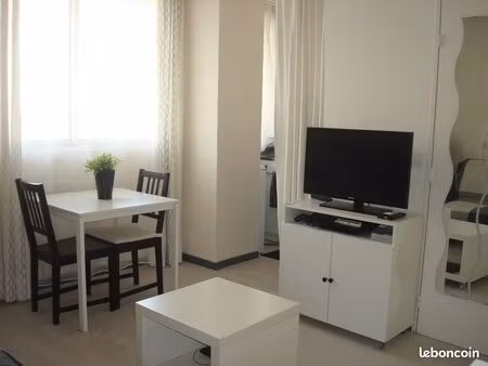 a louer trés beau studio meublé