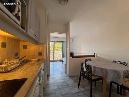 studio à l'année port hyeres