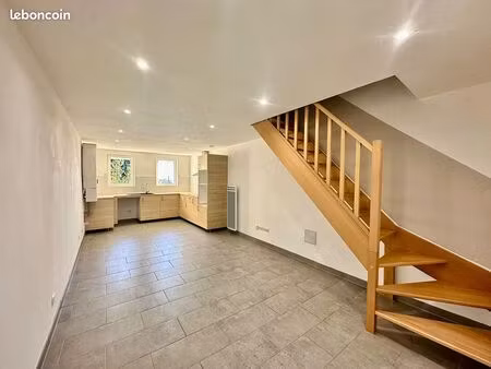 appartement seillons source d argens 3 pièce 47.48 m2