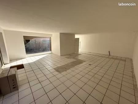 local commercial 103 m² montauroux