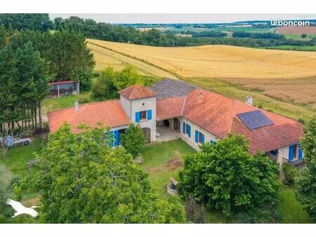 ferme 9 pièces 230 m²