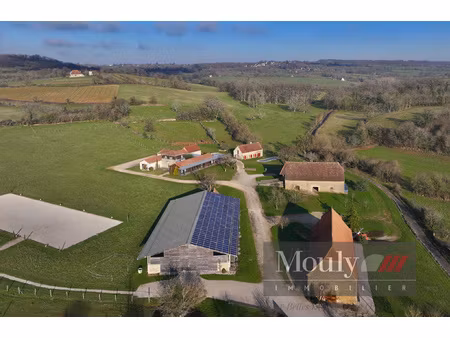 propriete equestre comprenant une belle maison contemporai