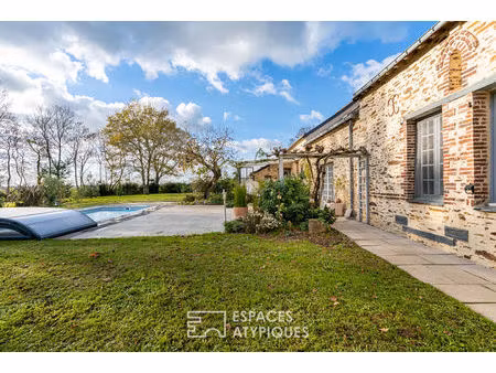 sublime longère dans son écrin de verdure nord de nantes