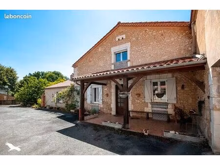 maison de ville 6 pièces 254 m²