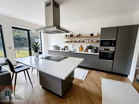 rdc 3 chambres + jardin privatif