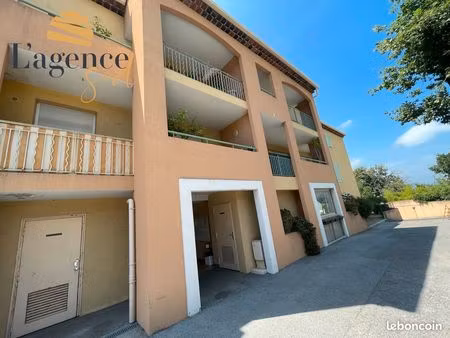 l’agence sud vous propose un studio de 30 m² situé dans le golfe de saint-tropez  sur la c