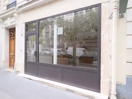boutique à louer sans pas de porte