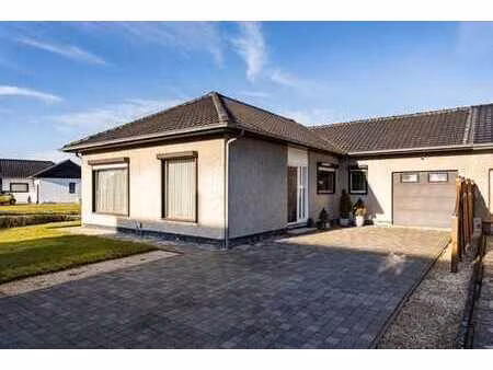 bungalow avec 3 chambres dans un quartier calme à ternat