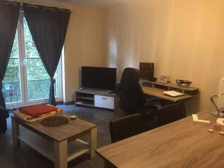 appartement 1 chambre centre de ciney + parking couvert