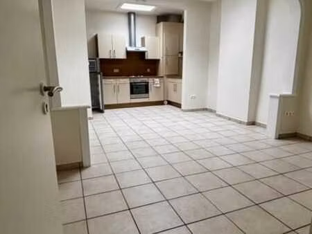 appartement 2 chambres avec jardin au centre de ciney