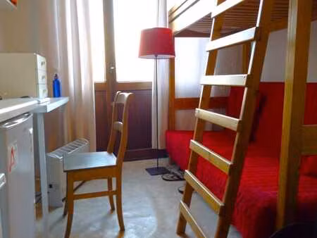 kot avec terrasse et vue sur meuse