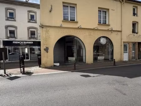 local commercial 147 m²