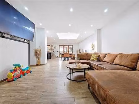 chouette maison habitable rapidement + jardin