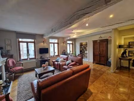 très belle maison de commerce avec habitation