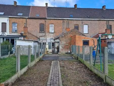 maison 2 chambre en face de la gare de quiévrain