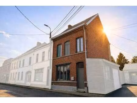 belle maison familiale de 4 chambres et 1 bureau à templeuve