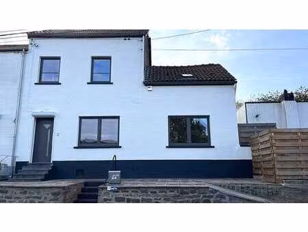 maison 3 façades avec jardin et garage