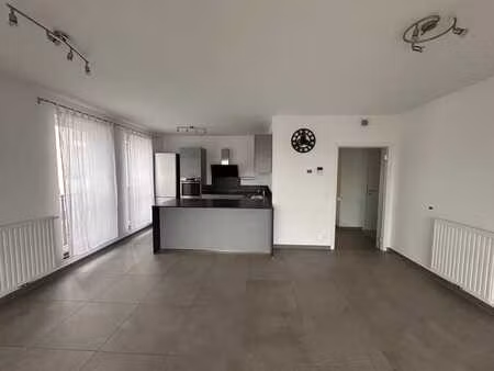 appartement 2 chambres avec parking - gare d'arlon