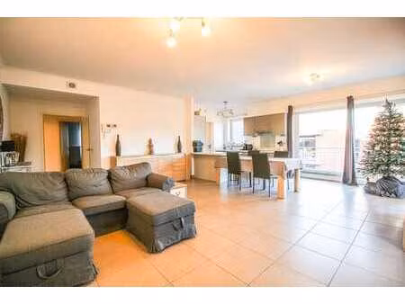 superbe appart. 2 ch 2 sdb 117m2 + terrasse 12m2 + cave