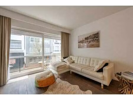 studio agréable dans un emplacement très central entre l'av