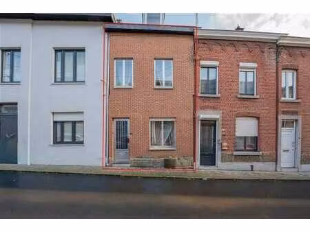 maison 5 chambres   terrasses et jardin