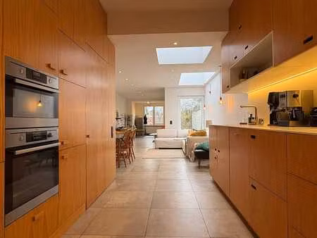 maison de ville prête à emménager avec 3 chambres et jardin