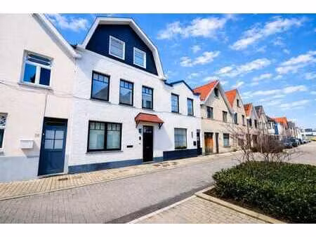 espace et luxe à proximité des commerces ...