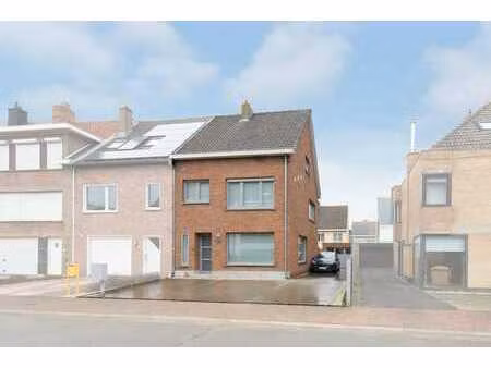 maison mitoyenne avec 4 chambres et jardin à ostende