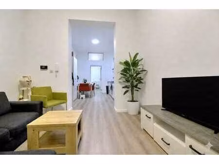 rdc 1 chambre entièrement rénové - zone royale sainte-marie