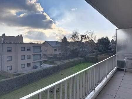 lumineux appartement 2 chambres avec terrasse plein sud