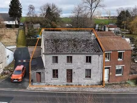 maison 3 facades en pierre du pays - biesme