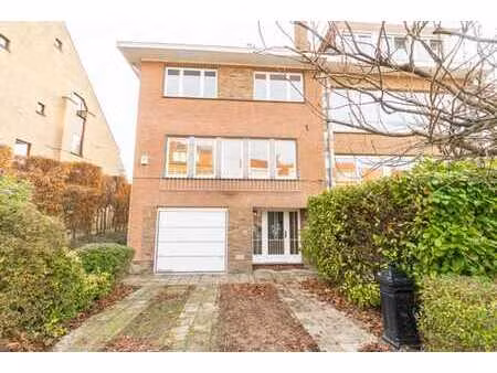 superbe maison 4 ch. avec garage et jardin