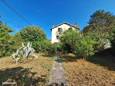 maison 8 pièces 149 m²