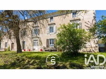 maison 8 pièces 242 m²