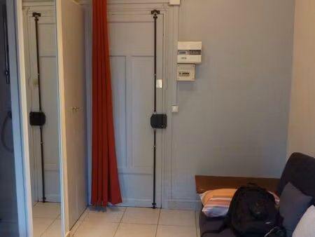 location studio meublé 12m2 clamart refait à neuf – proche gare