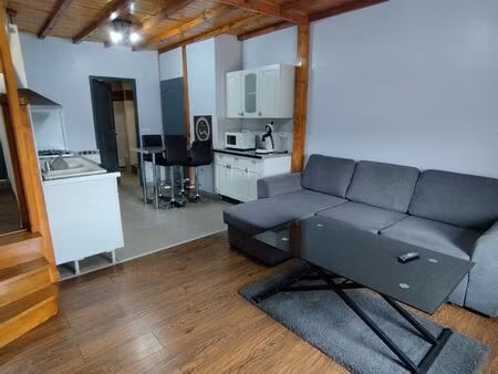 f2 entièrement meublé  parking gratuit