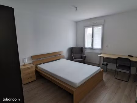 chambre meublée dans maison de 2019