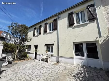 maison de ville 5 pièces 100 m²