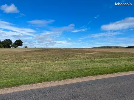 nouveauté à soucy  terrain constructible de 710 m2