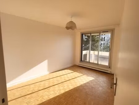 a saisir studio disponible avec bacon -boulogne-billancourt