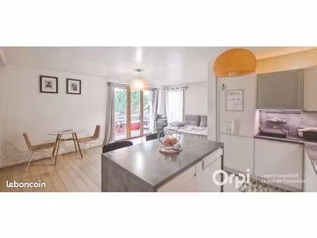 coup de cœur – f3 récent avec balcon – à 5 min de la gare