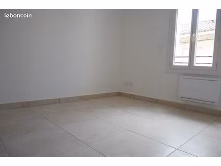 studio neuf petite copro tranquile proche centre