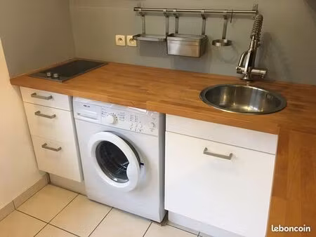 studio spacieux meublé