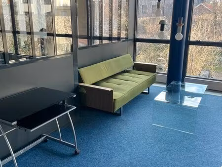 bureau montreuil au pied du metro 9