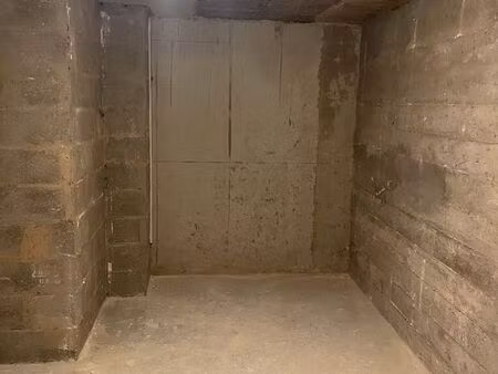 cave / réserve sécurisée charenton – accès parking